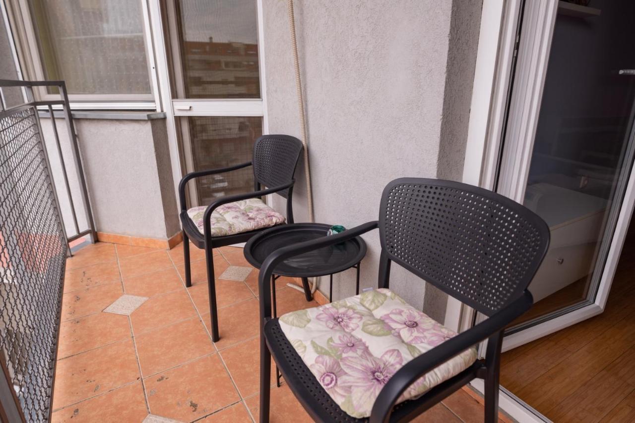 Apartment Dunja Novi Sad Buitenkant foto